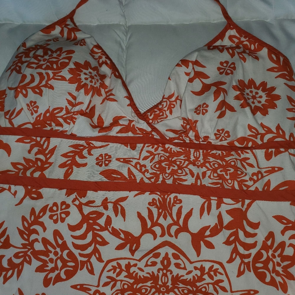Precious spring halter dress. - Picture 5 of 7